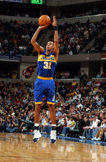 时精准将球 时精准将球